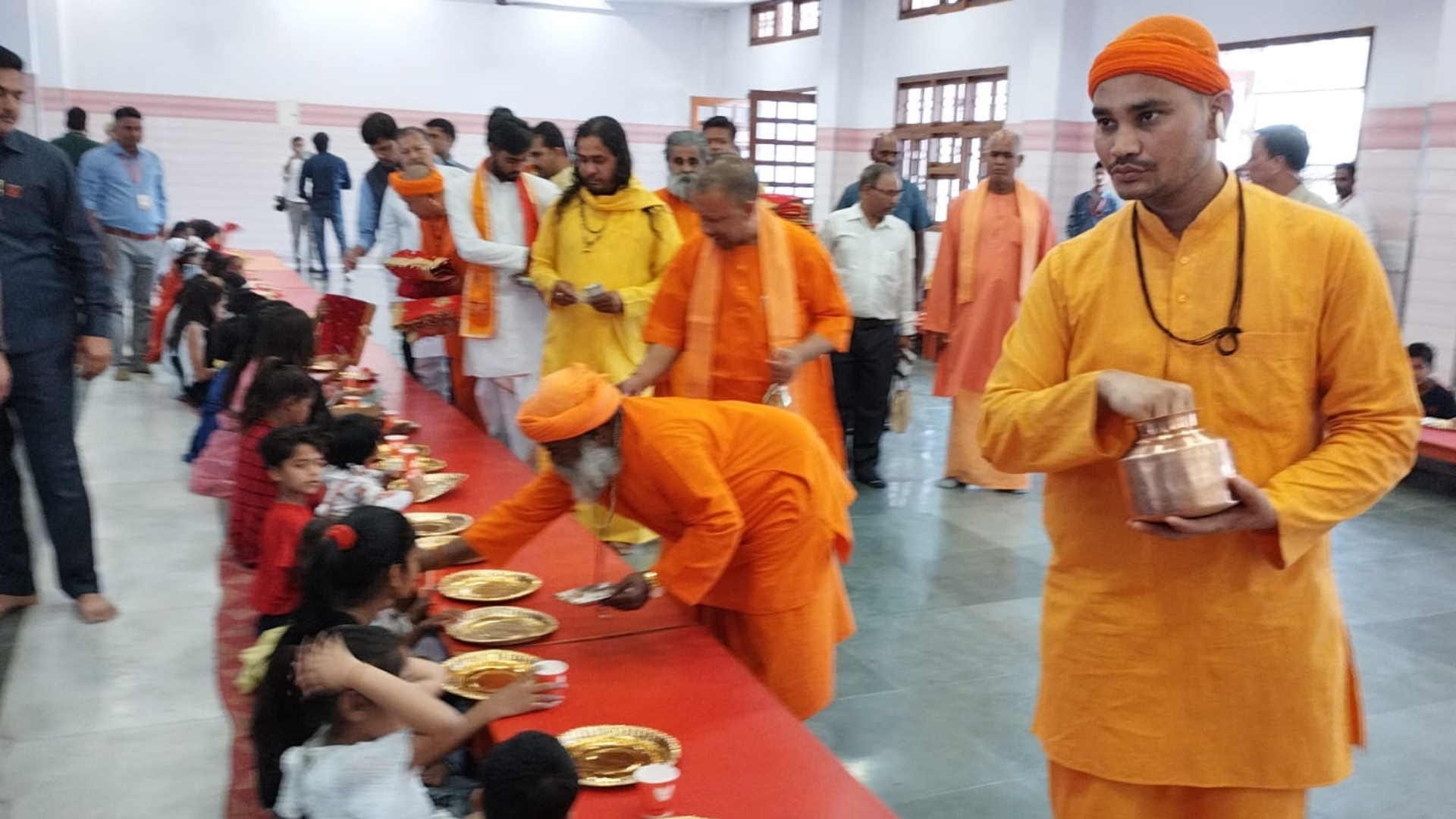CM Yogi Adityanath kanya pujan during navmi 2023 in gorakhnath temple