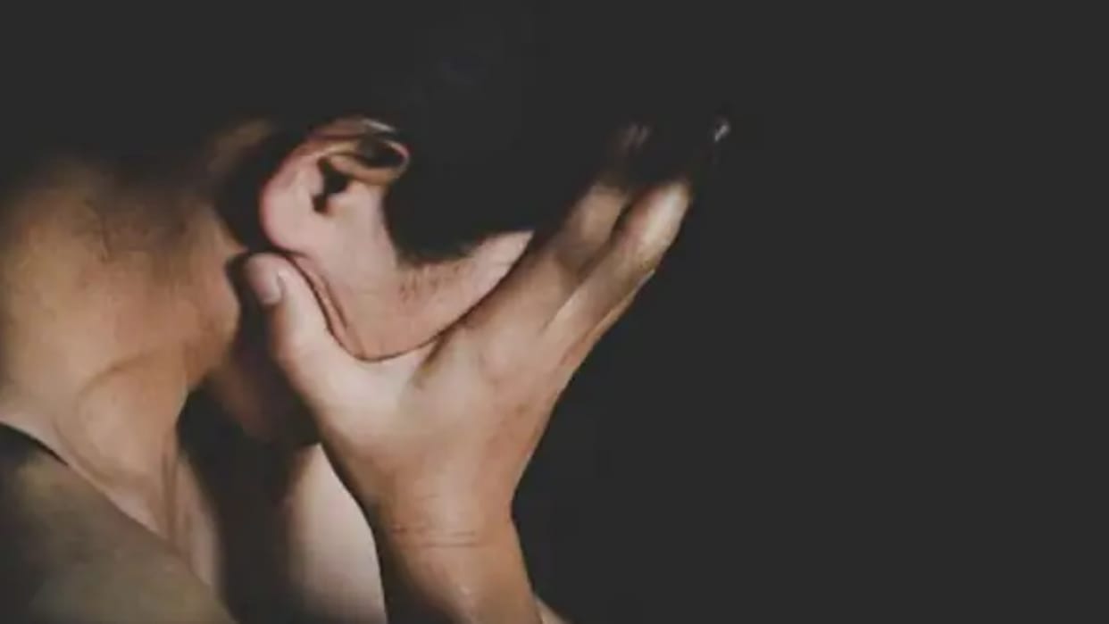 jharkhand news update Trainee police constable rapes seven year old girl in Hazaribag