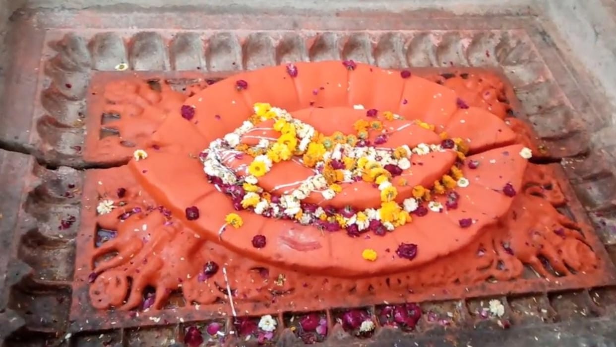 Kamakhya temple Ujjain does not get entry here for five days of the month, problems are averted by visiting