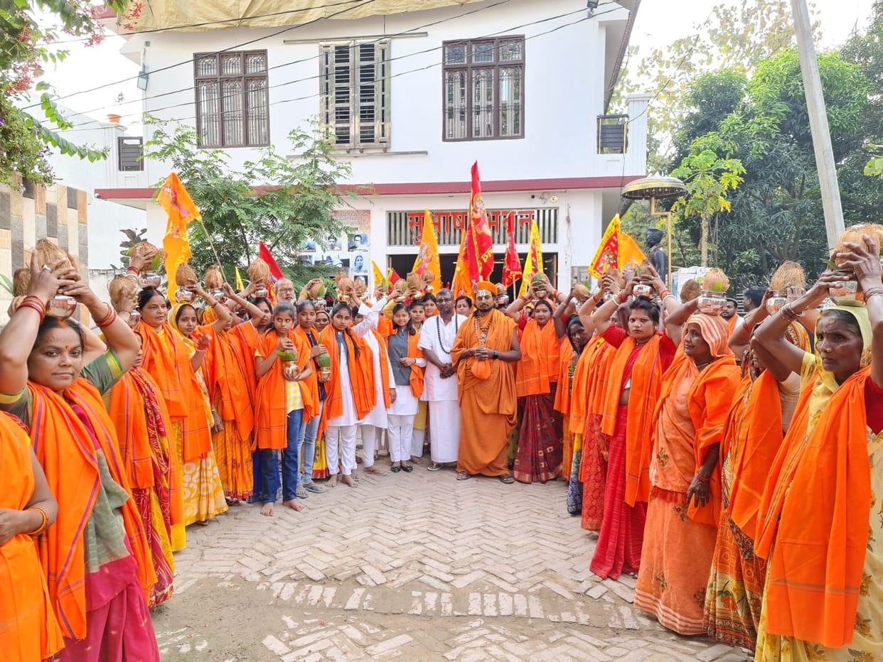 Ram Navami 2023 slogan of Jai Siyaram resonated with Ram kalash Yatra in Varanasi