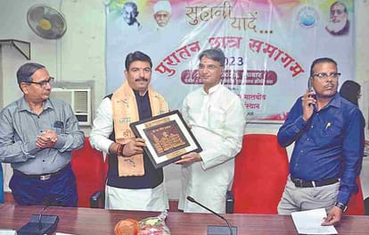 Alumni meet in Kashi Vidyapith BJP MLA Shalabh Mani Tripathi Adress Students for his dreams