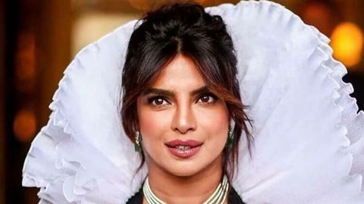 Vivek Oberoi: प्रियंका के बाद अब विवेक लेकर आये बॉलीवुड का सच, बोले- सफल फिल्म देने के बाद भी महीनों तक बैठे रहे बेरोजगार 2 Vivek Oberoi supports Priyanka Chopra on bollywood politics talks about dark sides of industry what he faced