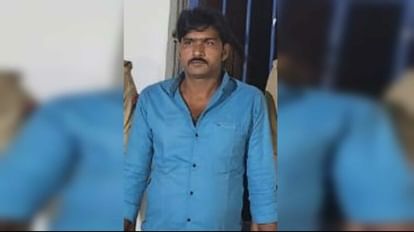 Gorakhpur News: इंडिगो फ्लाइट में सिगरेट पी रहा था यात्री, विरोध करने पर लोगों से उलझा सिगरेट पीने के आरोप पर फ्लाइट में पकड़ा गया आरोपी।
