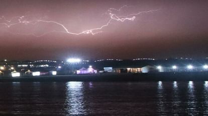 Weather News: Double whammy on farmers due to unseasonal rains, maximum temperature dropped by seven degrees