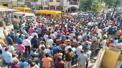 Indore Temple Accident News Today: 11 Dead Bodies Recovered From The Street In Front Of The Temple