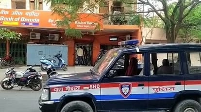 Kanpur locker robbeery,  bank officers were careless, taking advantage they used to cross the banks with cash
