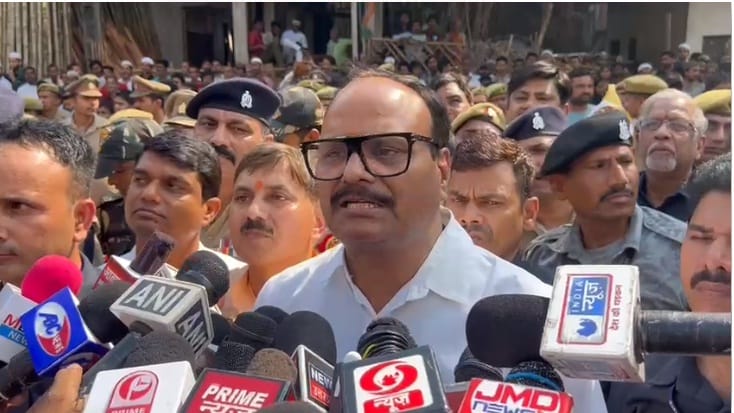 Kanpur Fire News: Short Circuit Fire in Four Storey Tower in Hamraj Market