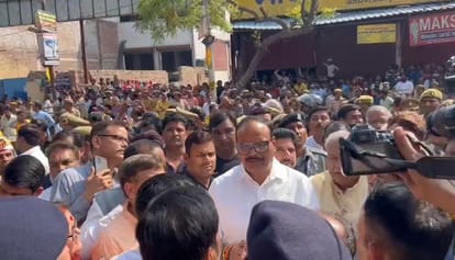 Kanpur Fire News: Short Circuit Fire in Four Storey Tower in Hamraj Market