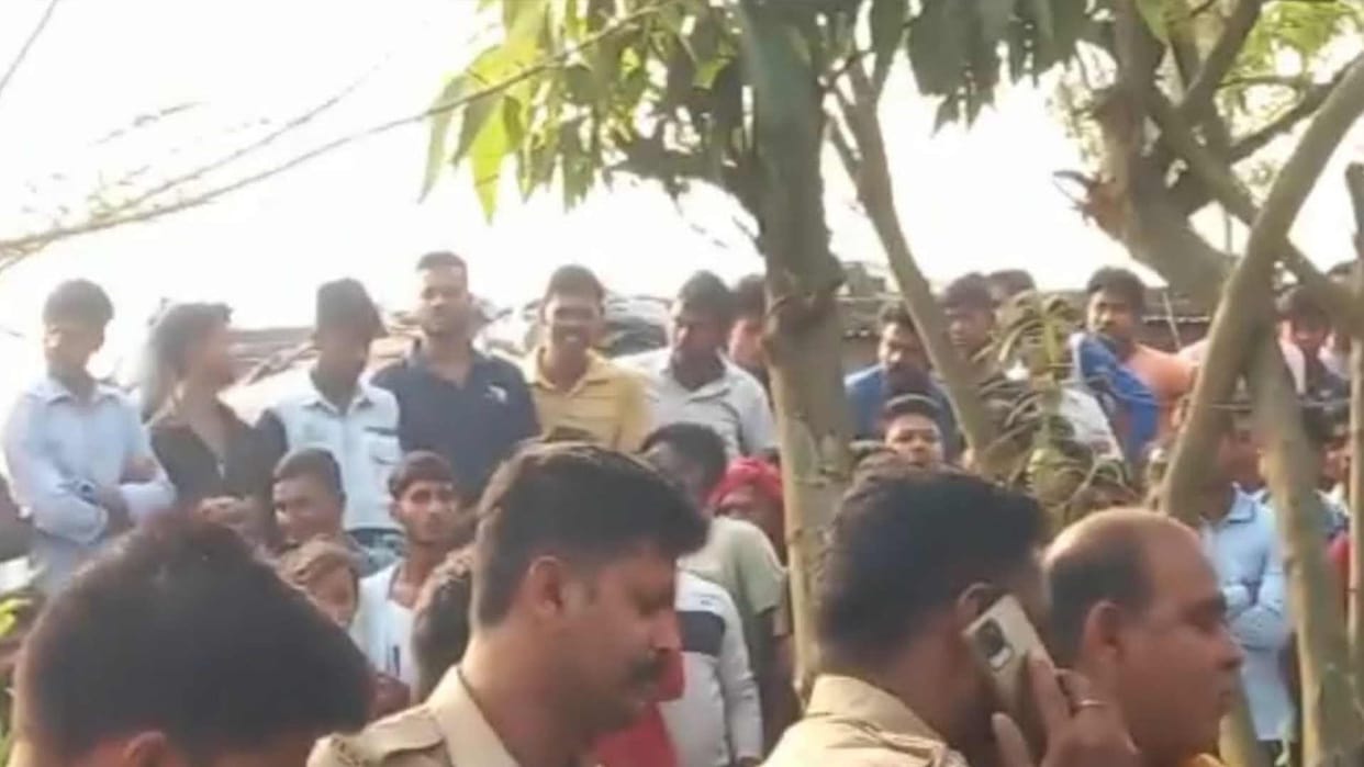 Son attacked and killed father due to land dispute in kushinagar