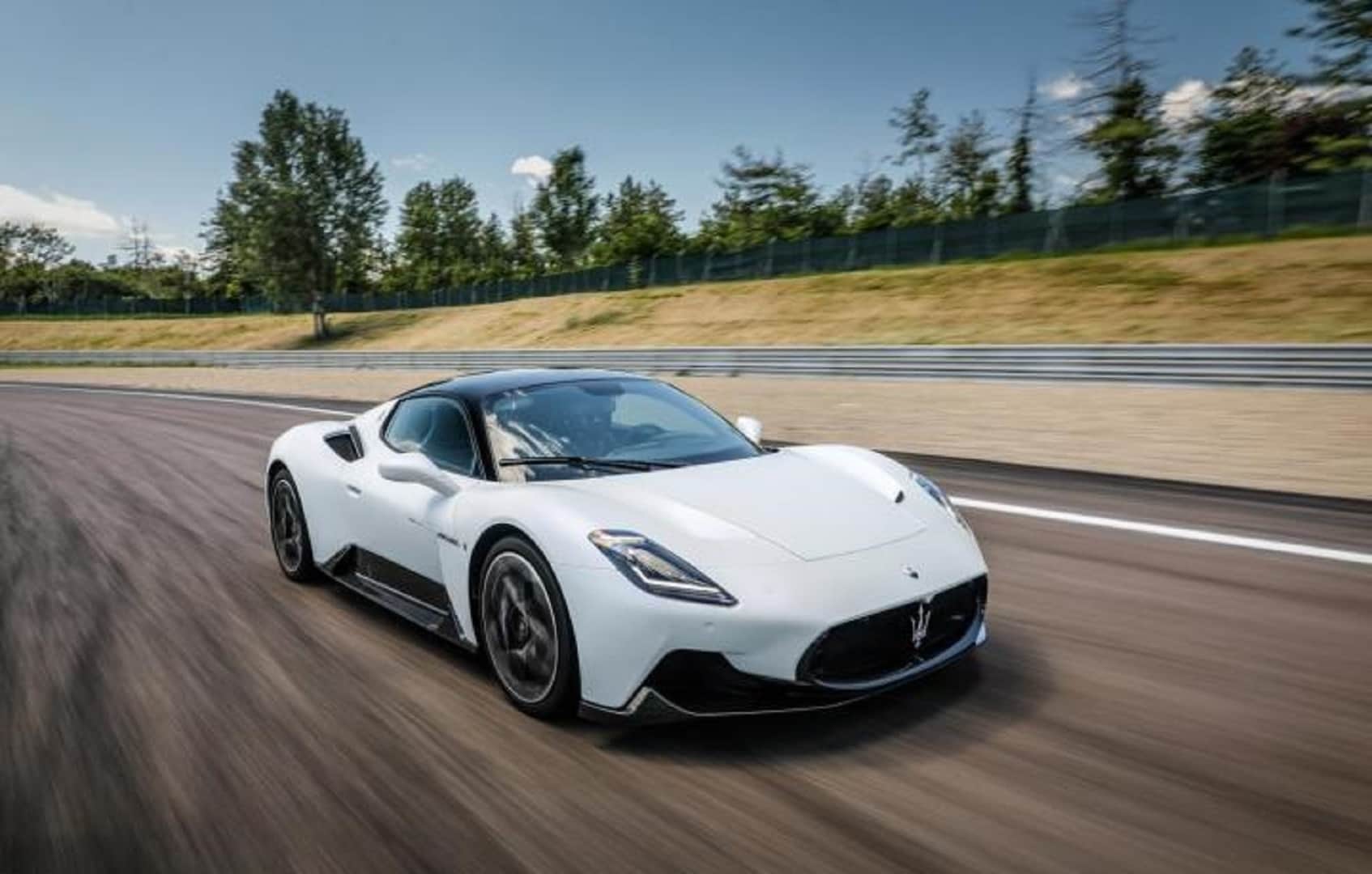 Maserati MC20 luxury sports car delivery starts in India Know Price Features Engine Top Speed