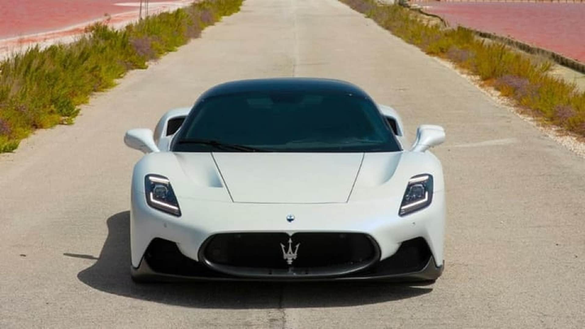 Maserati MC20 luxury sports car delivery starts in India Know Price Features Engine Top Speed