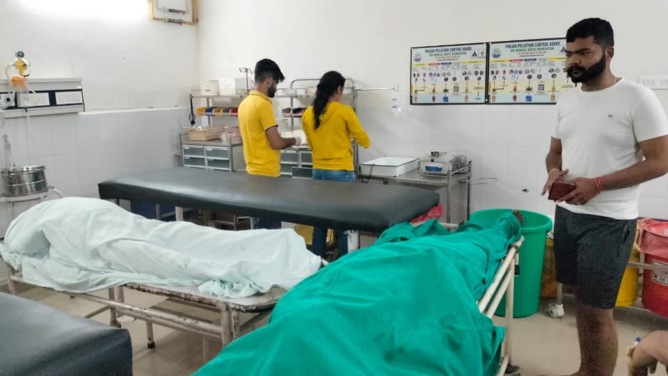 Bathinda Printing Press owner try to comit suicide with family, wife-son died