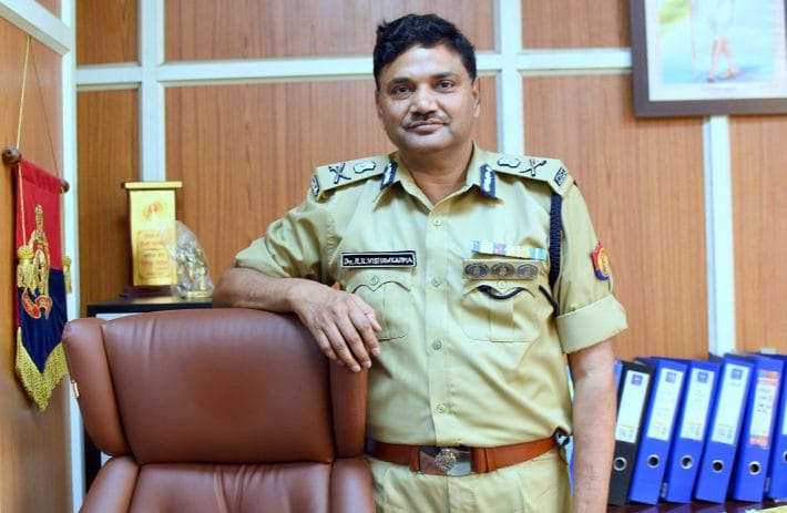 UP New DGP know about IPS rk vishwakarma who is from jaunpur latest news update