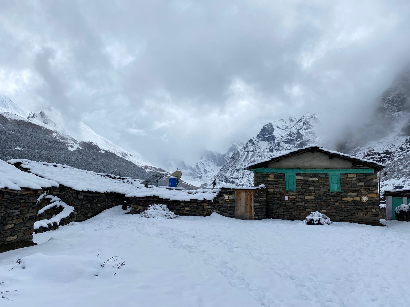 Uttarakhand Weather Heavy Snowfall in Darma And Vyas Valley See Photos