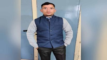 Success Story: Vipin Kumar sold newspaper, also worked in canteen, now became assistant professor