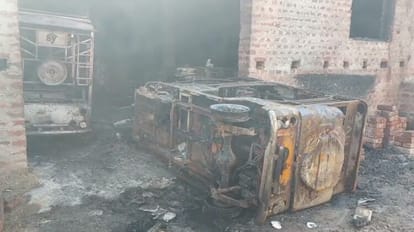 Bihar: Orgy continues in Nalanda; One injured each from two sides in 40 rounds of firing, building burned