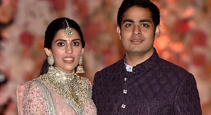 Akash Ambani And Shloka Mehta Know The Love Story Of Anant Ambani Brother  And Sister-in-law - Entertainment News: Amar Ujala - Akash-shloka:दोस्ती से  शुरू हुई थी आकाश-श्लोका के रिश्ते की शुरुआत, जानें