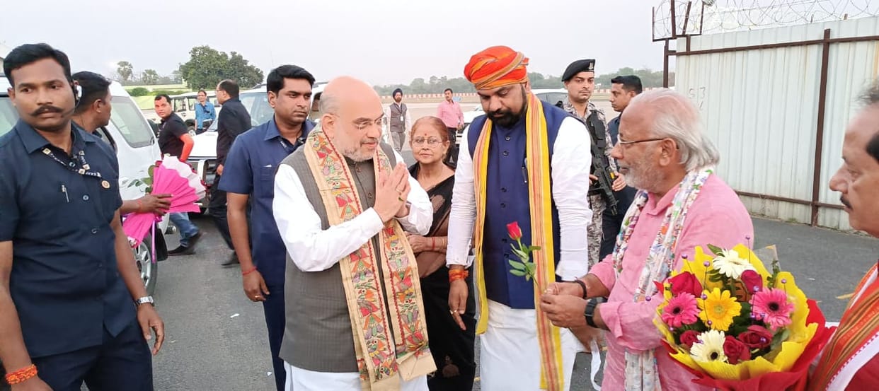 Home Minister Amit Shah reached Patna, BJP leaders gave a grand welcome