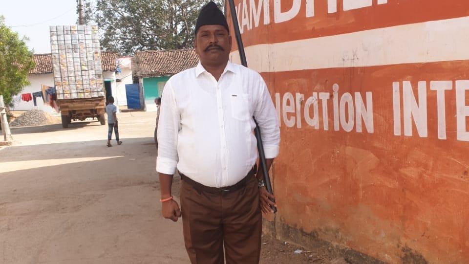Chhattisgarh bjp leader jitendra pal killed in house son badly injured and hospitalised read detail
