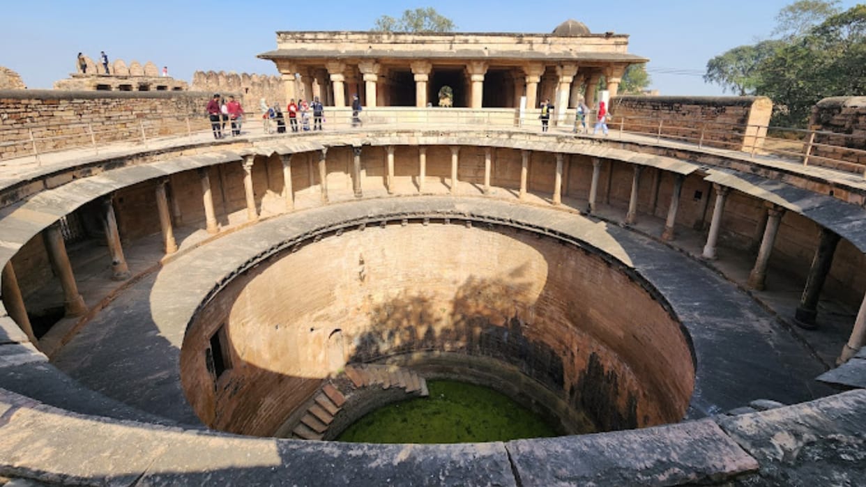 Most historical wells and stepwells in Gwalior, removal of encroachment, appeal of corporation commissioner