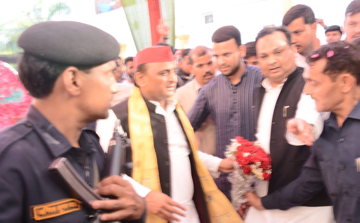 Akhilesh Yadav said Government does not talk about inflation and unemployment, will be defeated in civic elect