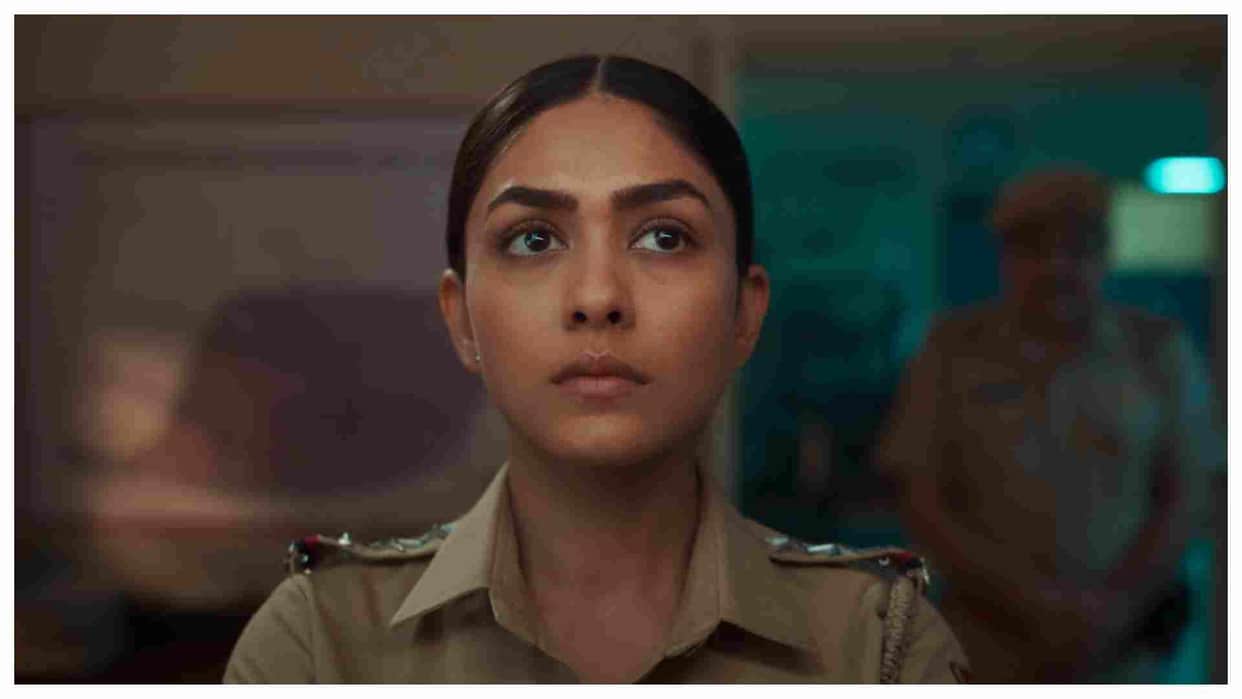 Gumraah: Mrunal Thakur wants to become director Sita Ramam actress Exclusive interview with Amarujala