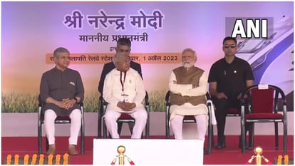 PM Narendra Modi speech 10 big points flag down Vande Bharat train in Bhopal Rani Kamalapati Station