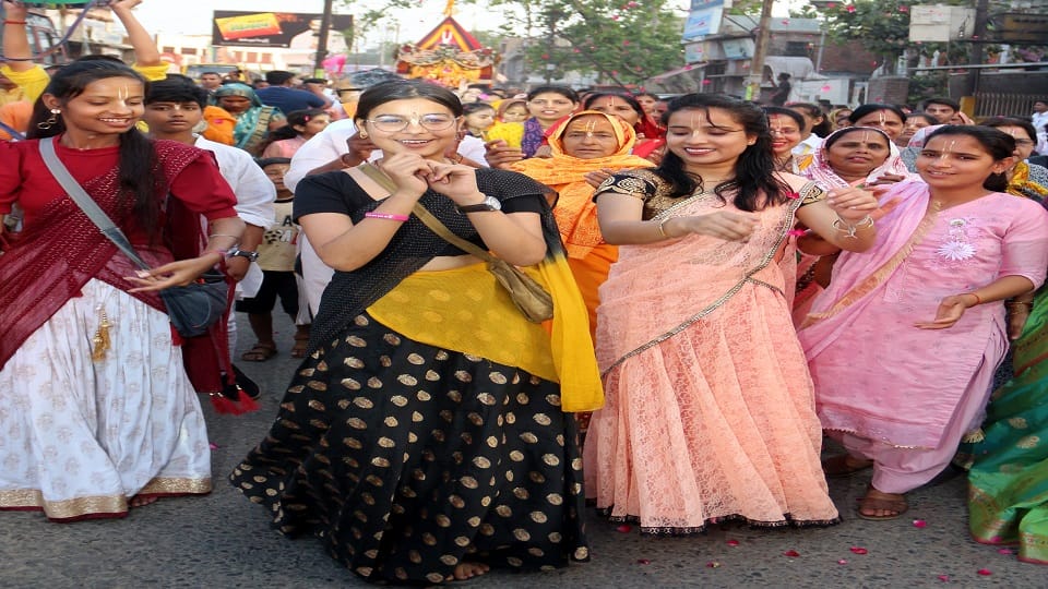 Lord Jagannath came out on a chariot
