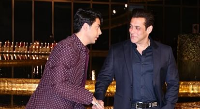 Kisi Ka Bhai Kisi Ki Jaan star Salman Khan poses with Shah Rukh Khan Son Aaryan Khan see users reaction