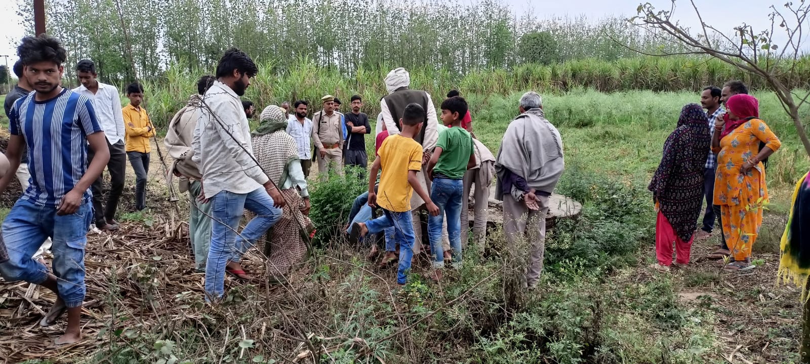 Man killed his girlfriend and throw the dead body into a well in shamli
