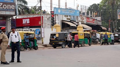 No vending zone handed over to street vendors for 50 to 100 rupees