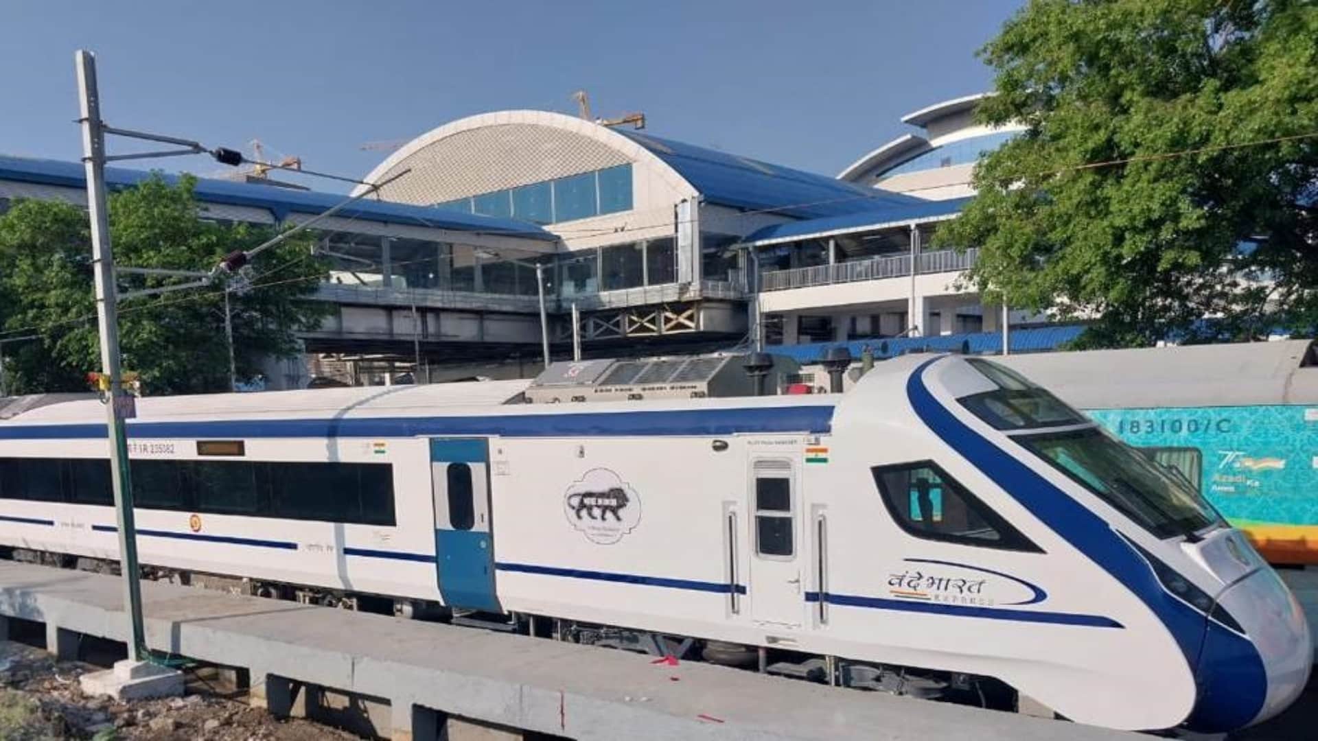 Vande Bharat Express PM Modi Flags off Bhopal Delhi Vande Bharat Express See Photos