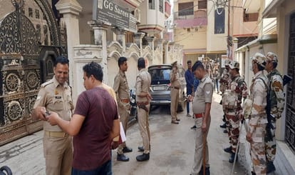 young man killed his girlfriend and threw her body in sewer in varanasi
