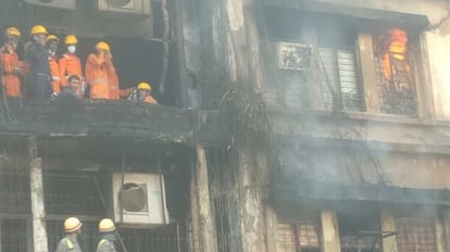 Negligence exposed in Kanpur fire, wholesale market was burning, those giving instructions were missing
