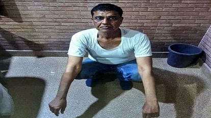 उमेश पाल हत्याकांड : अतीक का बहनोई डॉ. अखलाक और नौकर शाहरुख न्यायिक अभिरक्षा में भेजे गए जेल Umesh Pal murder case: Atiq's brother-in-law Dr. Akhlaq and servant Shahrukh sent to jail in judicial custody