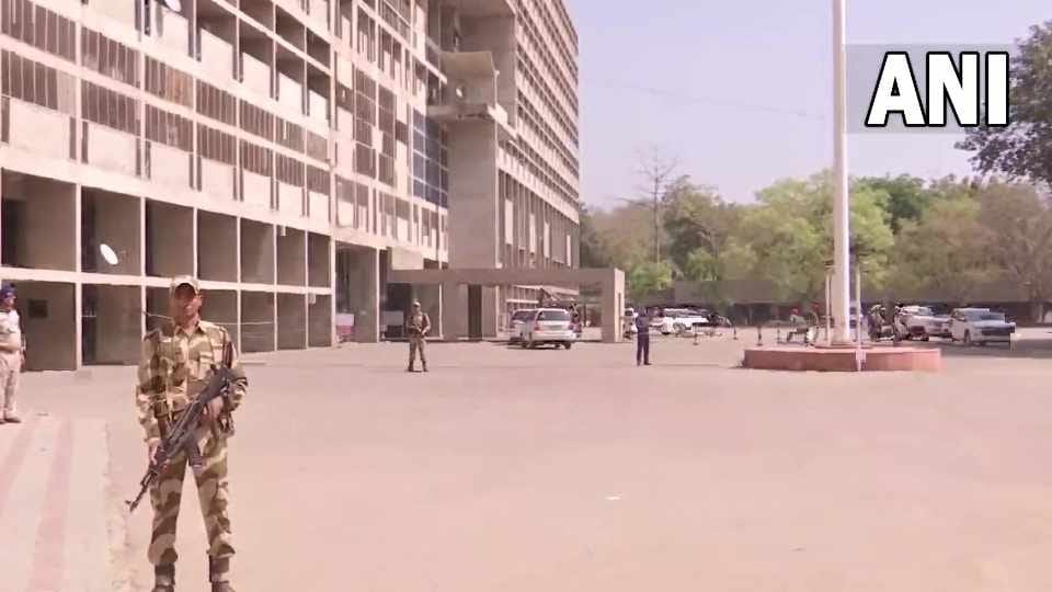 Dead body of CISF jawan found in suspicious condition at the Punjab Secretariat
