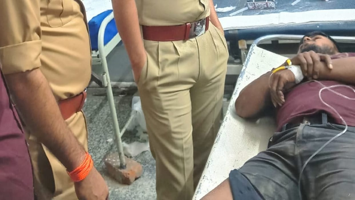 Gorakhpur Encounter with police of miscreant who shot Former village head and history sheeter