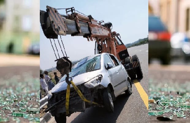 Unnao Accident, Car collided with safety grill, two injured including election commissioners mother