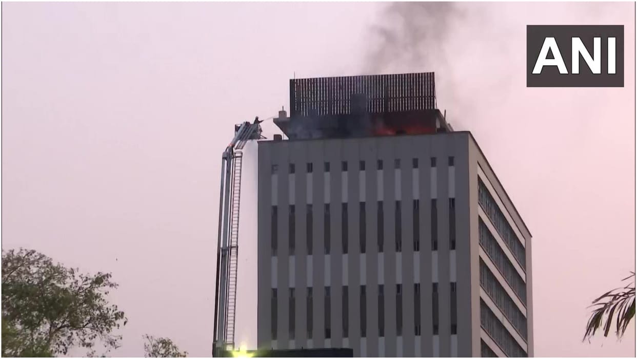 Tamil Nadu Fire breaks out on the top floor of the LIC building in Chennai Fire tenders on the spot Updates