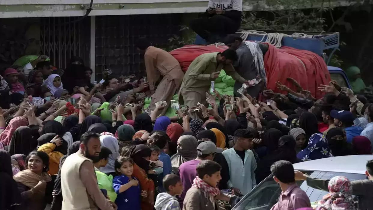 Pakistan ranks 99th among 121 countries in Global Hunger Index score World News in hindi