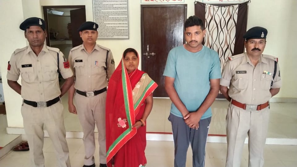 Wife along with her lover strangled her husband to death