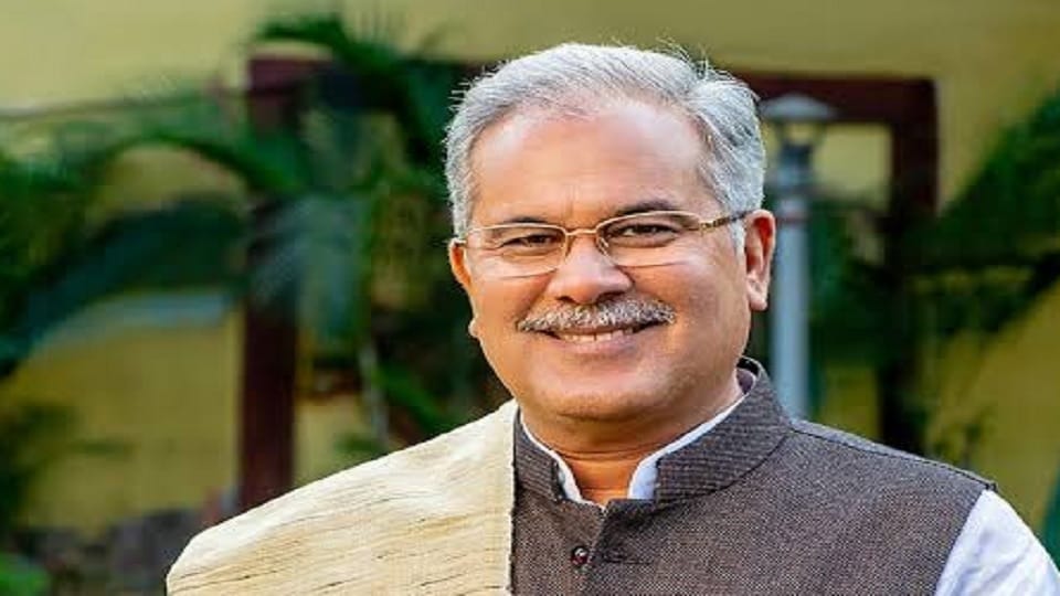 ED raids the premises of CM Bhupesh Baghel's political advisor and two OSDs
