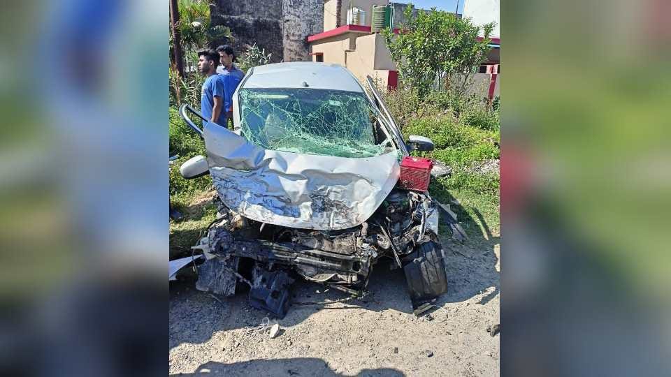 Uttarakhand Accident News: Two Car Collision on Sitarganj road driver died See Photos