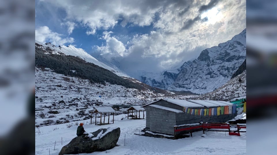 Uttarakhand: Continuous snowfall in Darma Valley for three days temperature minus 6 degree see photos