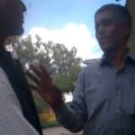 पंडोखर धाम के पीठाधीश्वर को धमकी देता शख्स।