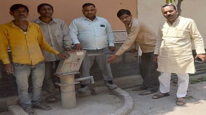 Five handpumps in the name but people throats drying up