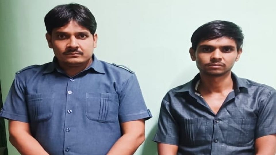 Two taxi drivers arrested for cheating Japanese tourist