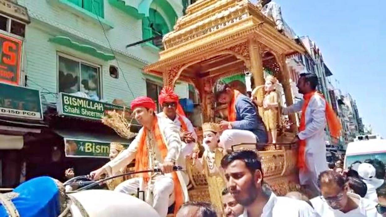 Ajmer News Procession on birth anniversary of Mahavir Swami Khadim of Dargah gave a grand welcome