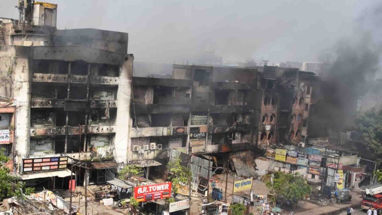 Complex fire: Situation in Bans Mandi area like curfew for three days