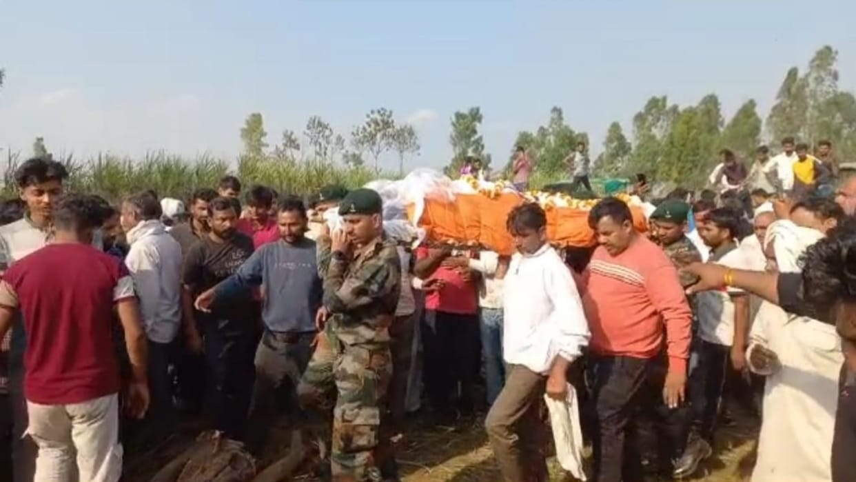 Meerut: mourning in the villages after six peoples have died in road accidents including Army man and woman
